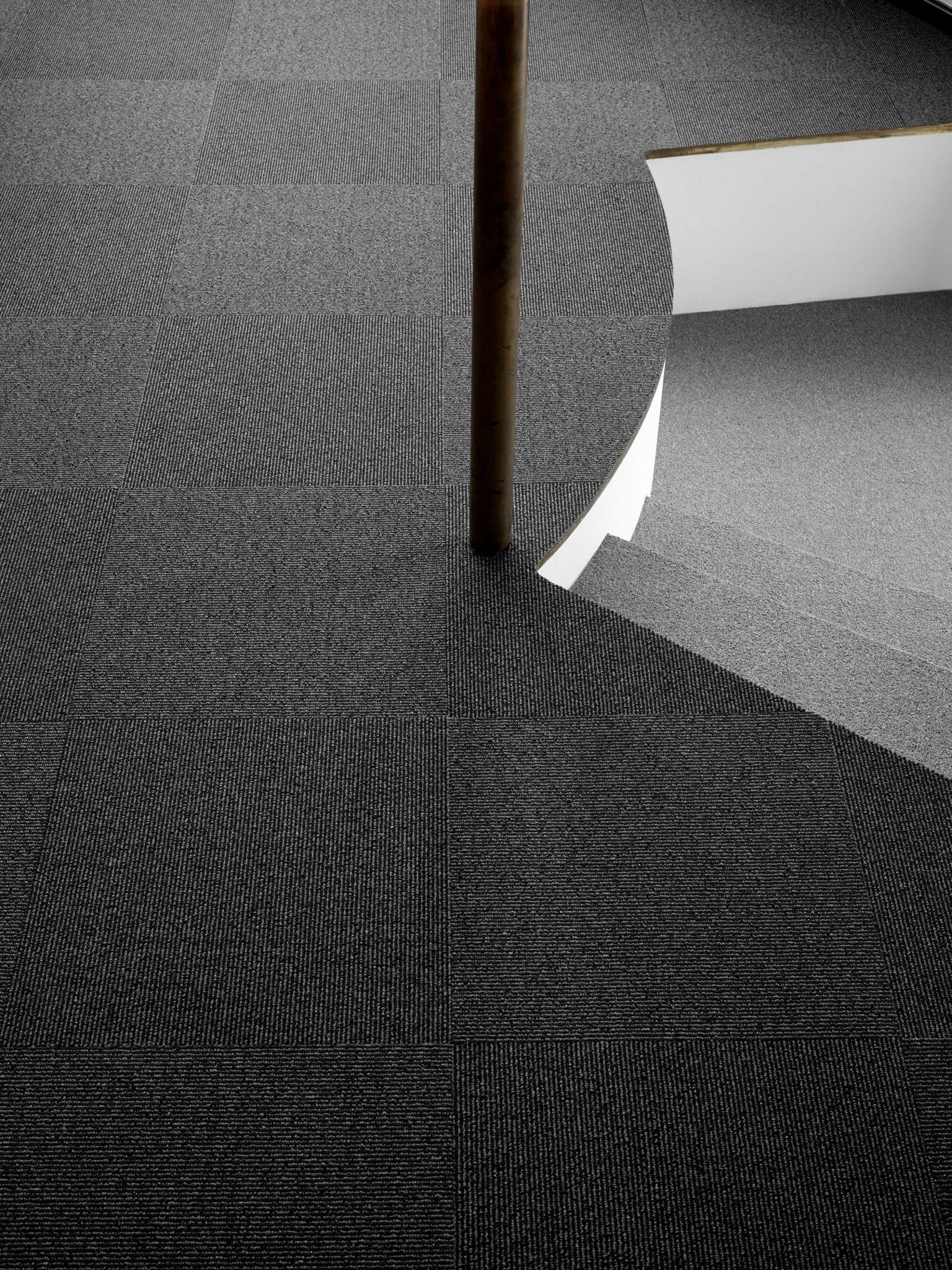 Ege Una Tempo Stripe - Soft Black - TC - gulve